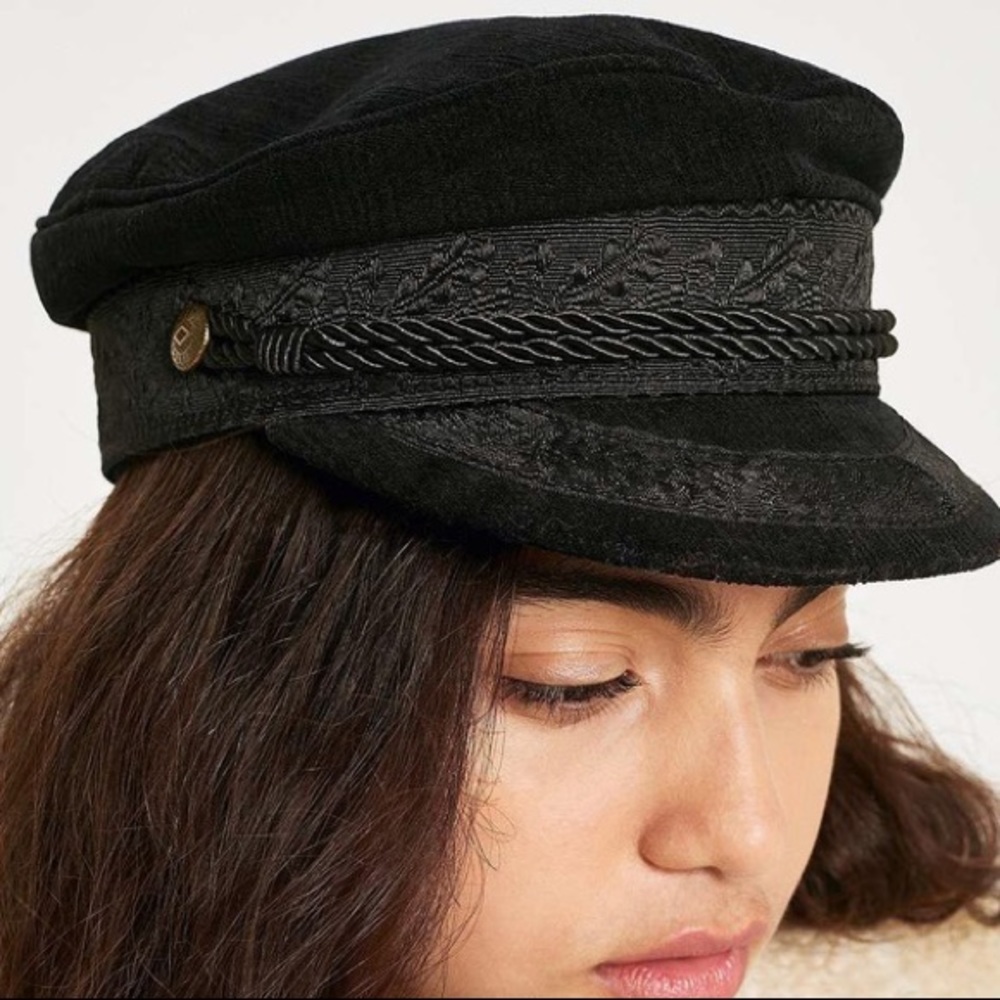 Brixton Albany Fiddler Cap - embroidered black